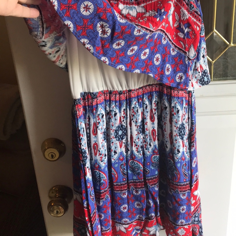 Dress - Picture 4 of 7
